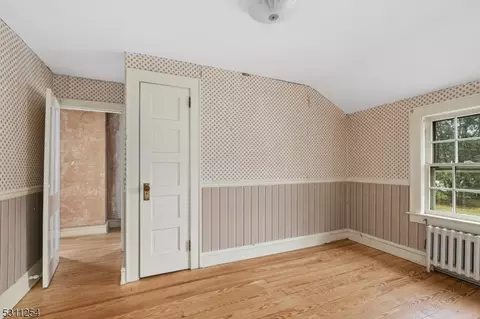 8 Orchard Rd, Middlesex, NJ 08846 photo 5