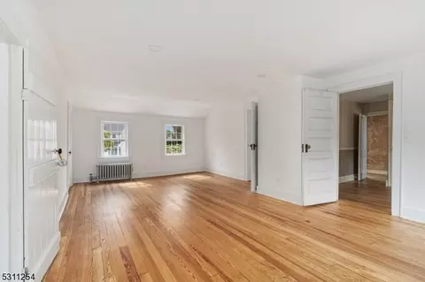 8 Orchard Rd, Middlesex, NJ 08846 photo 17