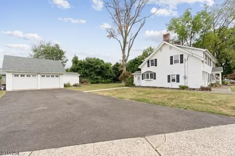 8 Orchard Rd, Middlesex, NJ 08846 photo 24