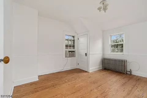 8 Orchard Rd, Middlesex, NJ 08846 photo 14