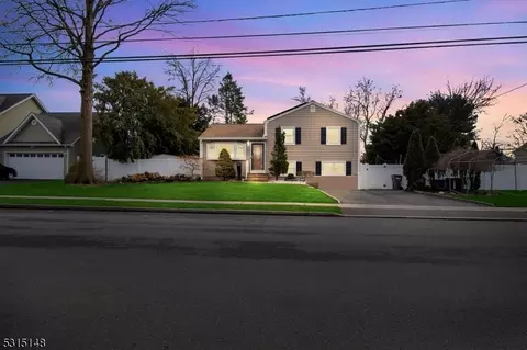 139 W Elmwood Dr, South Plainfield, NJ 07080