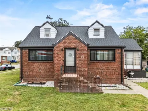92 Grand St, Little Ferry, NJ 07643