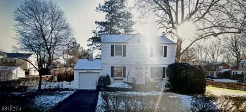 428 Elm Ave, River Edge, NJ 07661