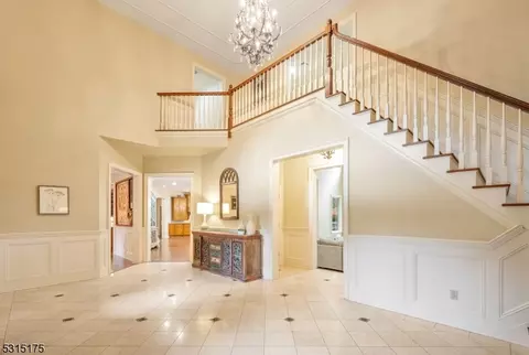 2 Ashland Ter, Chester Twp, NJ 07930