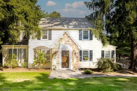859 Miller Rd, Morris Plains, NJ 07950