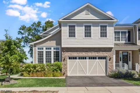 5 Oheka Pl, Morristown, NJ 07960