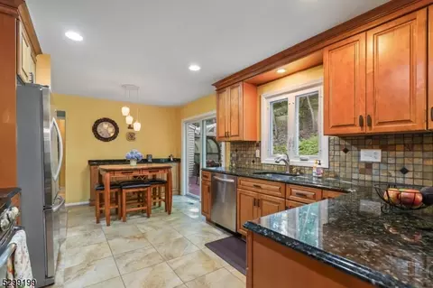 Kitchen - 39 Springhill Rd, Randolph, NJ 07869 photo 2 of 2