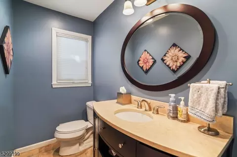 Bath - 39 Springhill Rd, Randolph, NJ 07869 photo 1 of 4