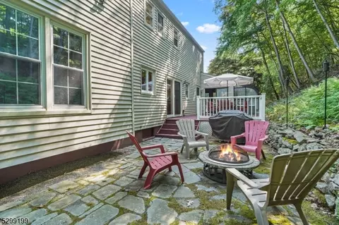 Exterior - 39 Springhill Rd, Randolph, NJ 07869 photo 8 of 11