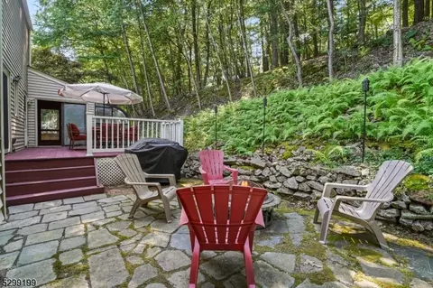 Exterior - 39 Springhill Rd, Randolph, NJ 07869 photo 6 of 11