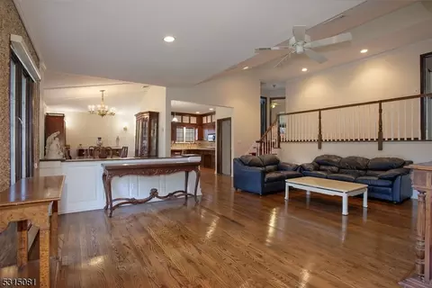 31 Augusta Dr, Wayne, NJ 07470 photo 21