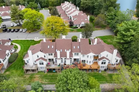 51 Alpine Dr, Lincoln Park, NJ 07035