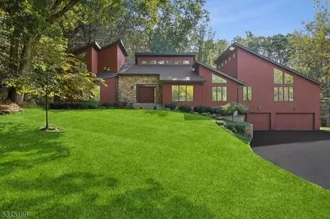 11 Timber Ridge Dr, Warren, NJ 07059