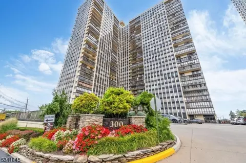 300 Winston Dr #1405, Cliffside Park, NJ 07010