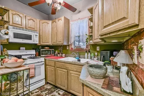282 Ackerman Ave, Clifton, NJ 07011