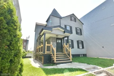 81-83 Pierce St, Newark, NJ 07103