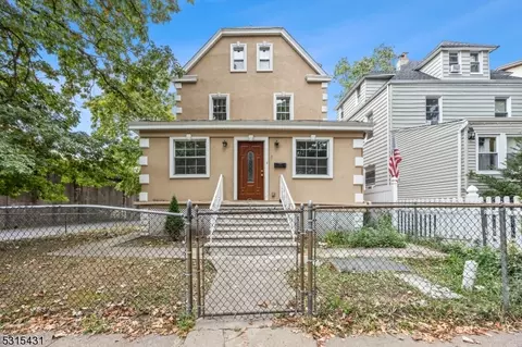 3 Davis Ave, East Orange, NJ 07017
