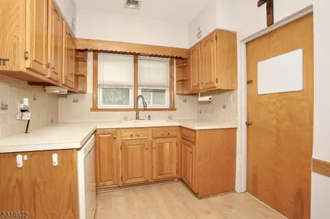 1286 Ringwood Ave, Wanaque Boro, NJ 07420 photo 16