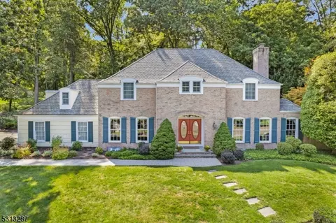 14 Colonel Evans Dr, Morristown, NJ 07960