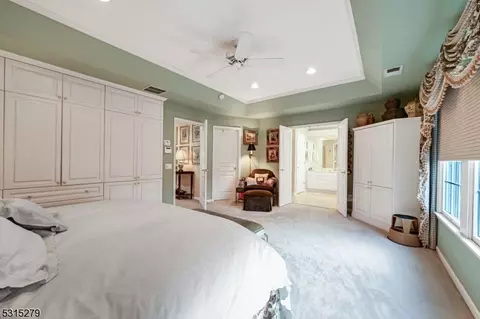 29 Thistle Dr, Paramus, NJ 07652 photo 30