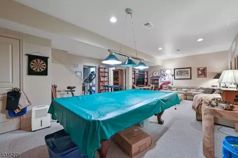 29 Thistle Dr, Paramus, NJ 07652 photo 33