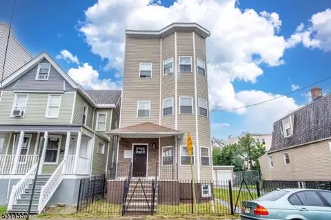 42 Maple Ave, Irvington, NJ 07111