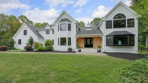 9 Hill Hollow Rd, Warren, NJ 07059