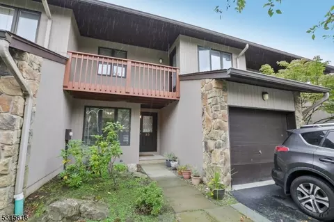 413 Dogwood Ct UNIT 25, Woodland Park, NJ 07424