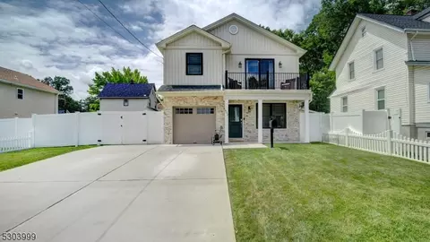 632 Walnut St, Roselle, NJ 07203