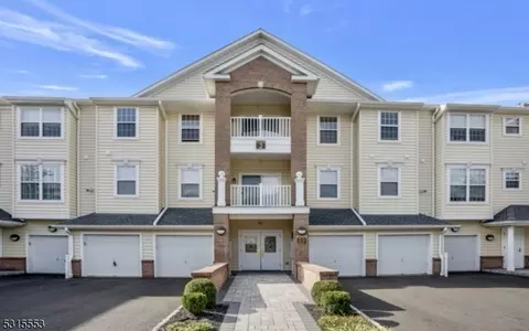 2307 Ambassador Ct, Somerset, NJ 08873