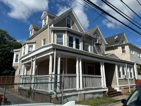 302 E 32nd St, Paterson, NJ 07504