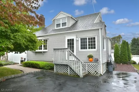 253 Washington Ave, Hillsdale, NJ 07642