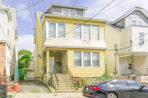 17 Harding Ter, Newark, NJ 07112