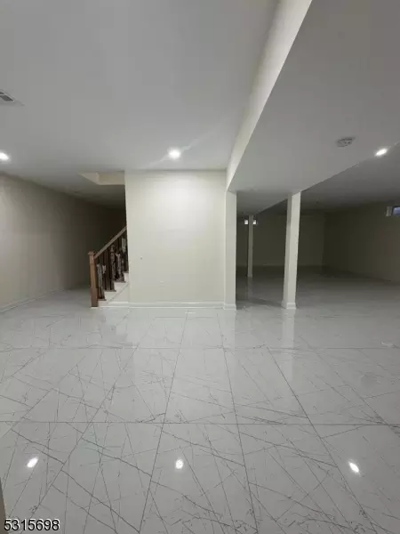 9 Timber Rd, Edison, NJ 08820 photo 8