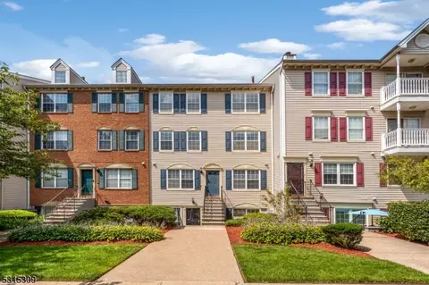 8 Colgate Dr, Newark, NJ 07103