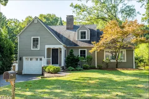 120 Elmwood Ave, Allendale, NJ 07401
