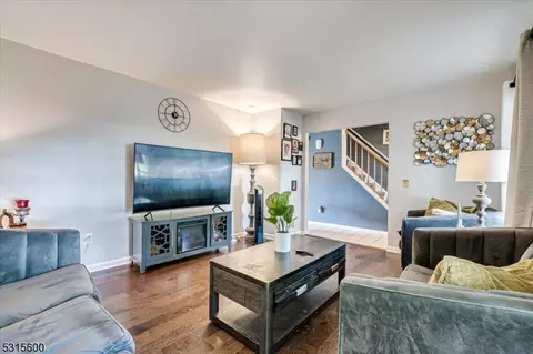40 E Young St, Somerville, NJ 08876 photo 4