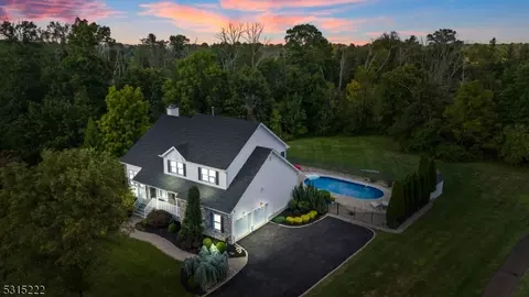 9 Koren Ln, Montgomery, NJ 08502