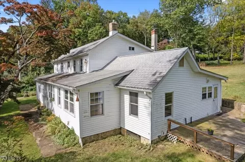 78 Mount Kipp Rd, Glen Gardner, NJ 08826