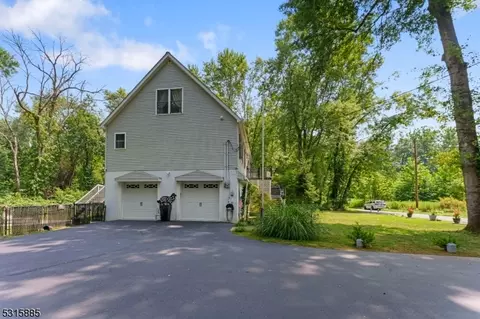 100 Clark St, Wayne, NJ 07470 photo 3