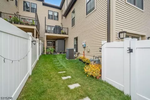 18 E Hartwick Dr, Skillman, NJ 08558 photo 41