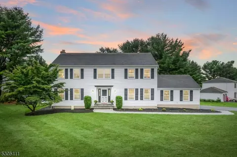 1 Dorset Rd, Washington Twp, NJ 07853