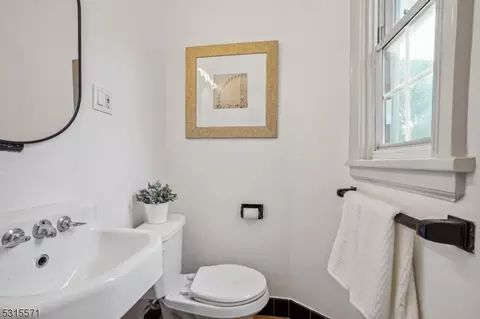 49 Dodd St, Montclair, NJ 07042 photo 18