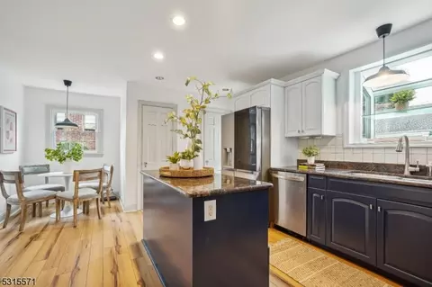 49 Dodd St, Montclair, NJ 07042 photo 12