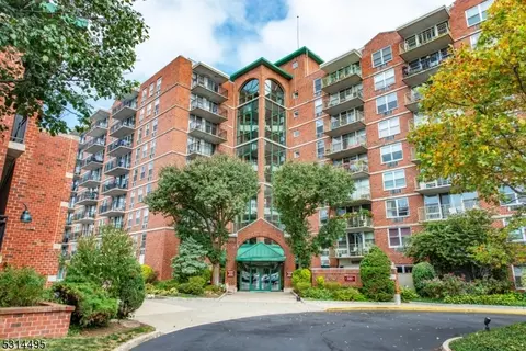 300 Main St #910, Little Falls, NJ 07424