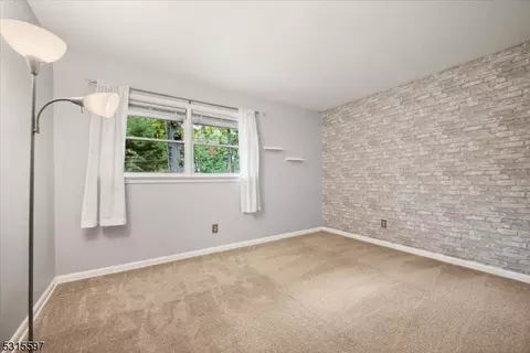27 Forest Dr, Flemington, NJ 08822 photo 11