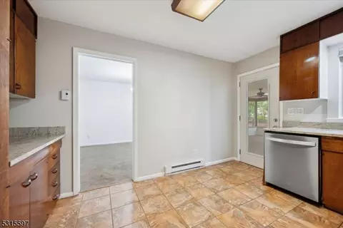 27 Forest Dr, Flemington, NJ 08822 photo 10