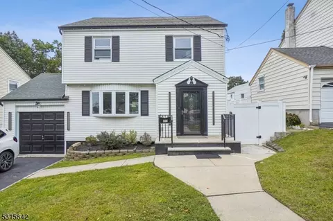 123 Crest Dr, Belleville, NJ 07109