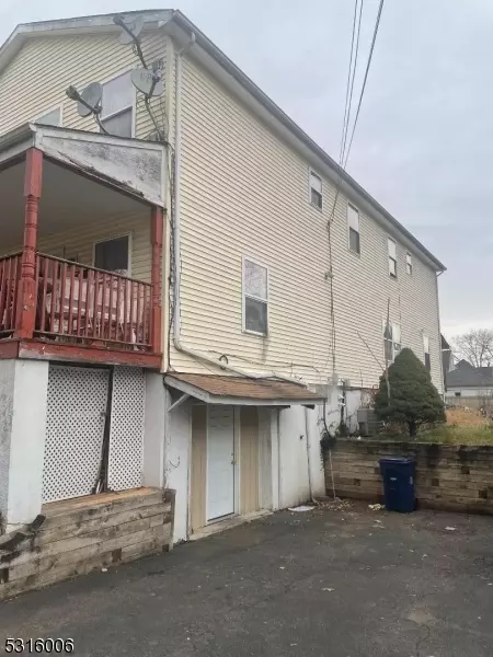 46 Roosevelt Ave, Plainfield, NJ 07060 photo 2