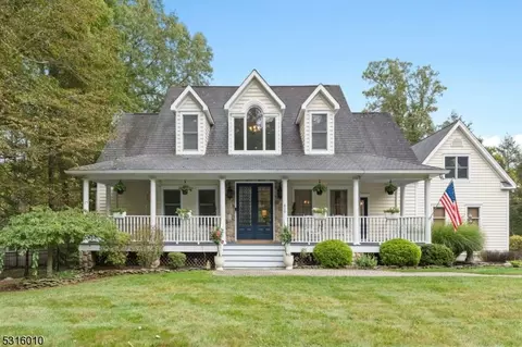 829 Westbrook Rd, West Milford, NJ 07480